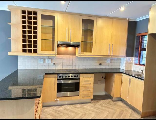 2 BEDROOM PROPERTY TO RENT IN BEACH ESTATE